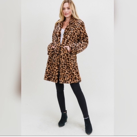 Love Tree Faux Fur Leopard Jacket - Picture 2 of 10